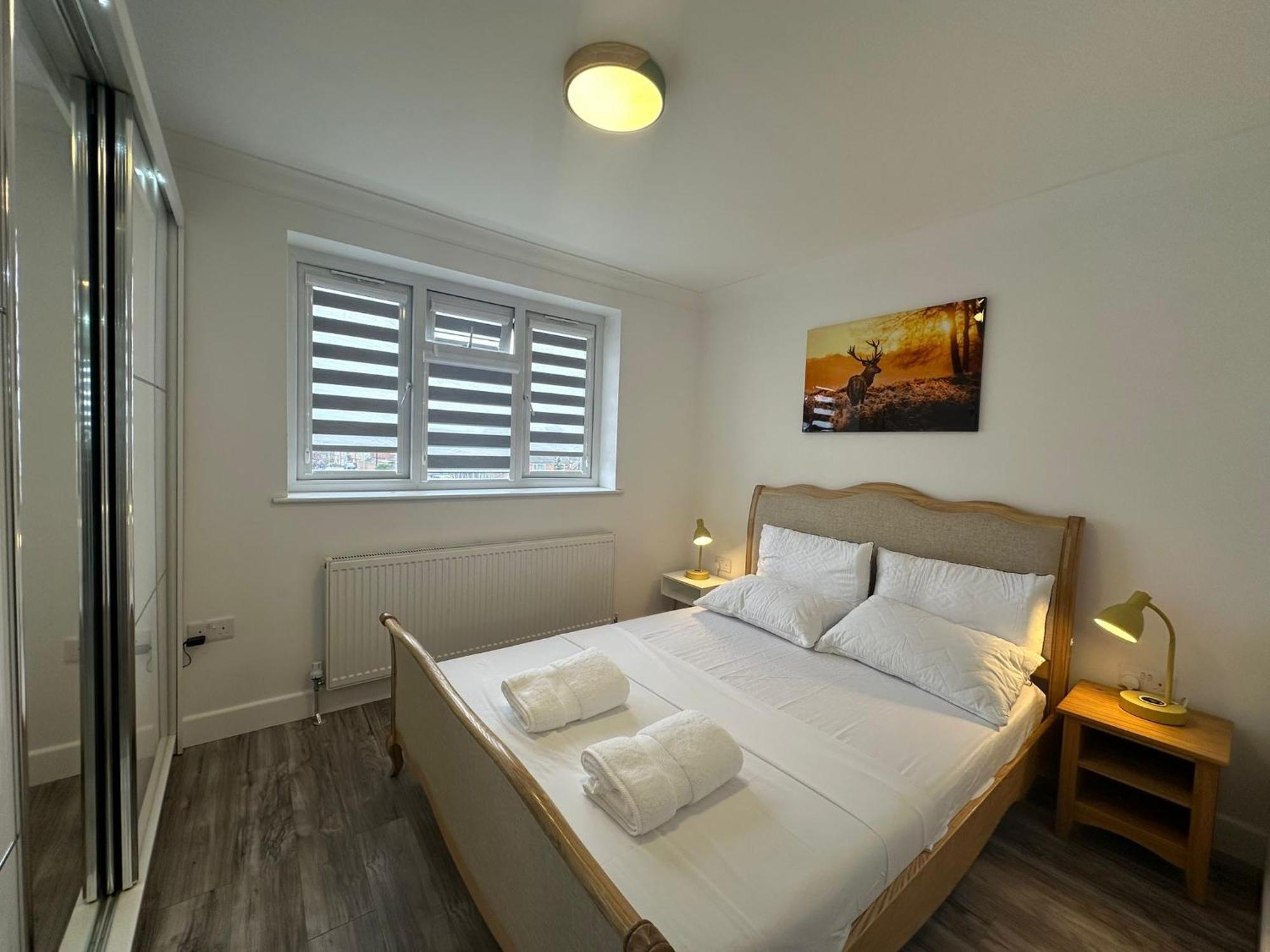 Lamorna Luton  Exterior photo
